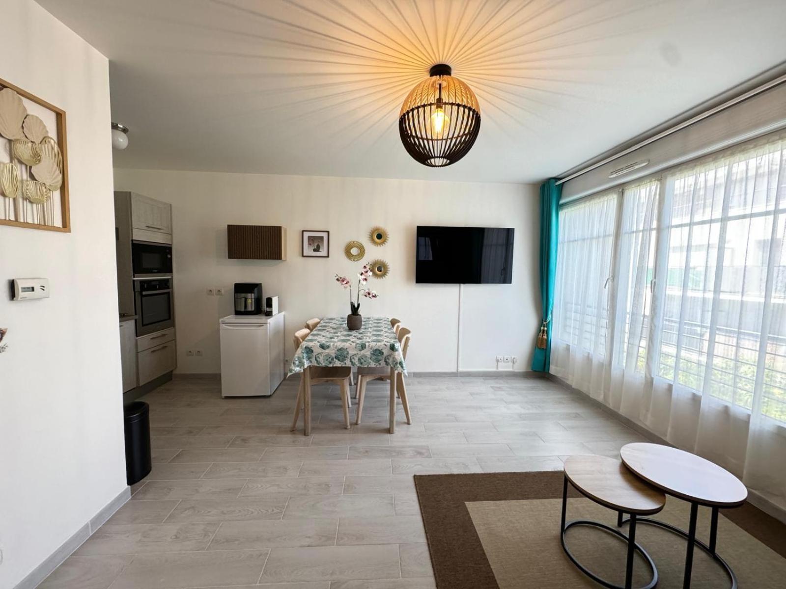 Appartement Magnolia 40M2, Parking Et Wifi Gratuit Montevrain Exterior photo